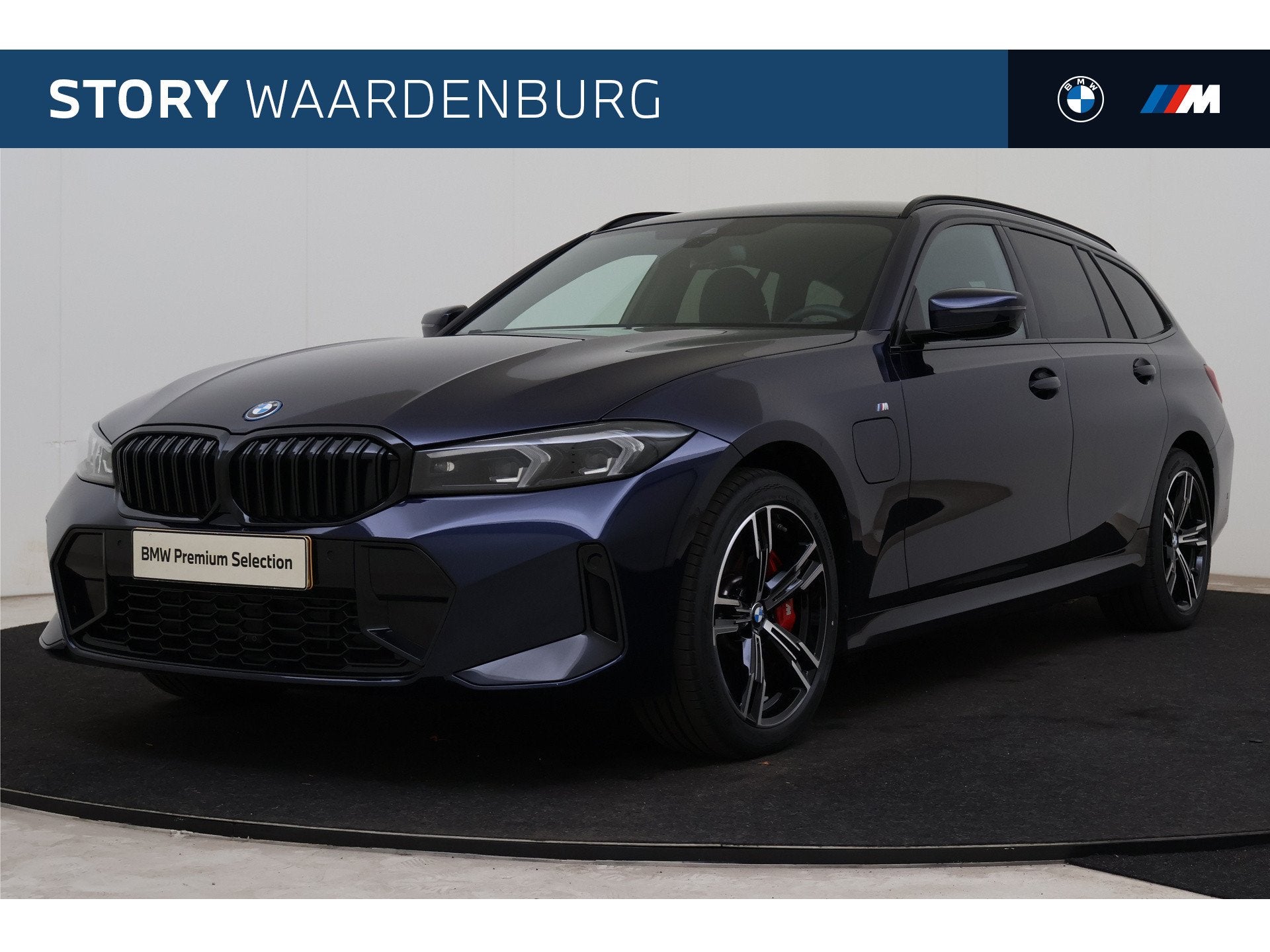 BMW 3 Serie Touring 330e M Sport Automaat / Sportstoelen / A, Auto's, Achterwielaandrijving, Gebruikt, 4 cilinders, Met garantie (alle)