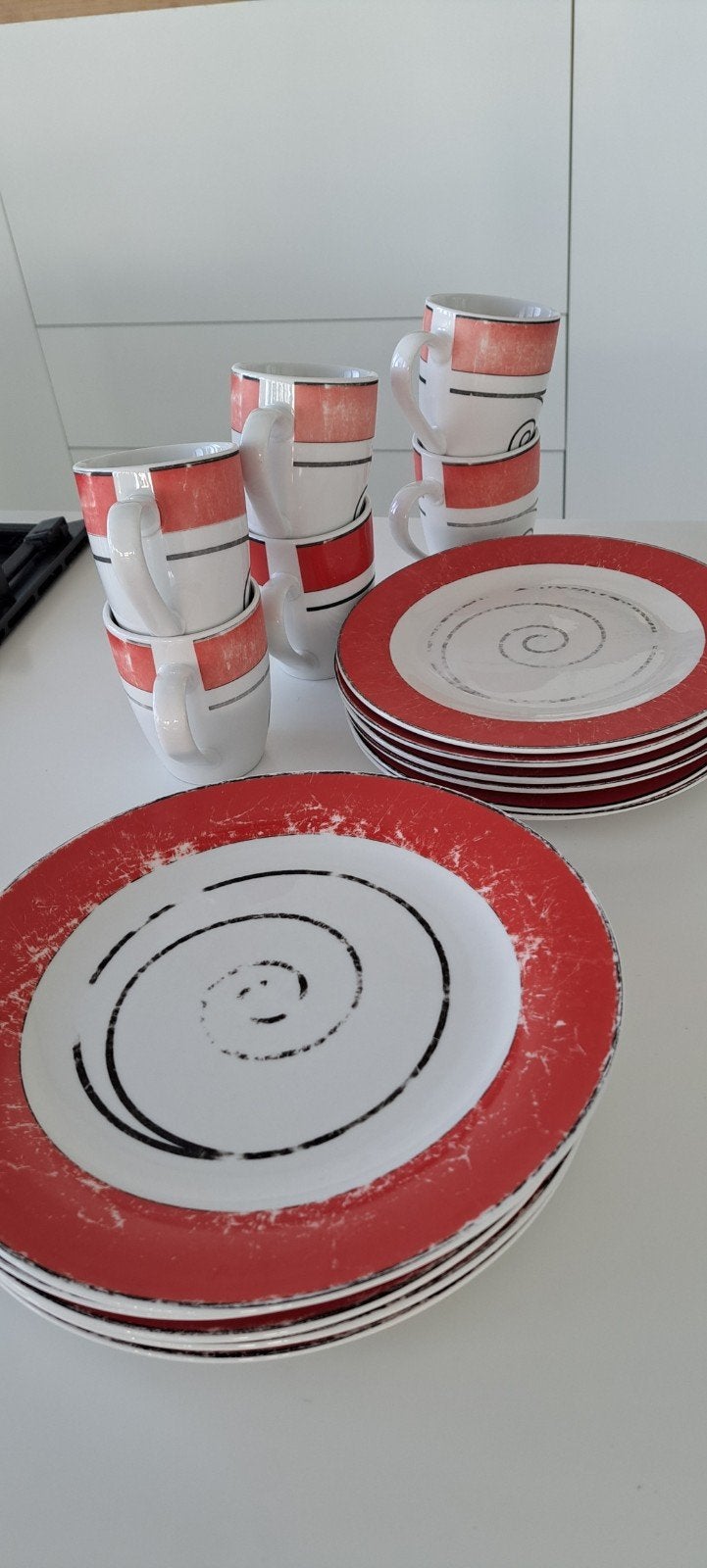 Gratis borden/mokken, Huis en Inrichting, Ophalen, Gebruikt, Overige merken, Bord(en)