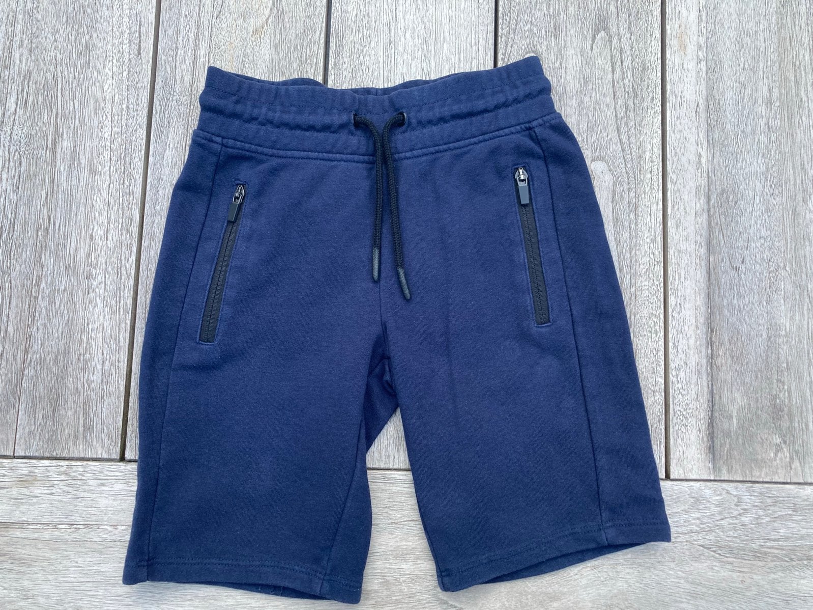 Hema korte broek maat 134, Ophalen of Verzenden, Zo goed als nieuw, Jongen, Broek