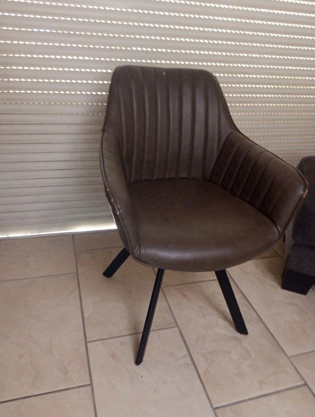 gratis af te halen in reuver 6 eetstoelen en een bankje, Ophalen of Verzenden, Gebruikt, 75 tot 100 cm