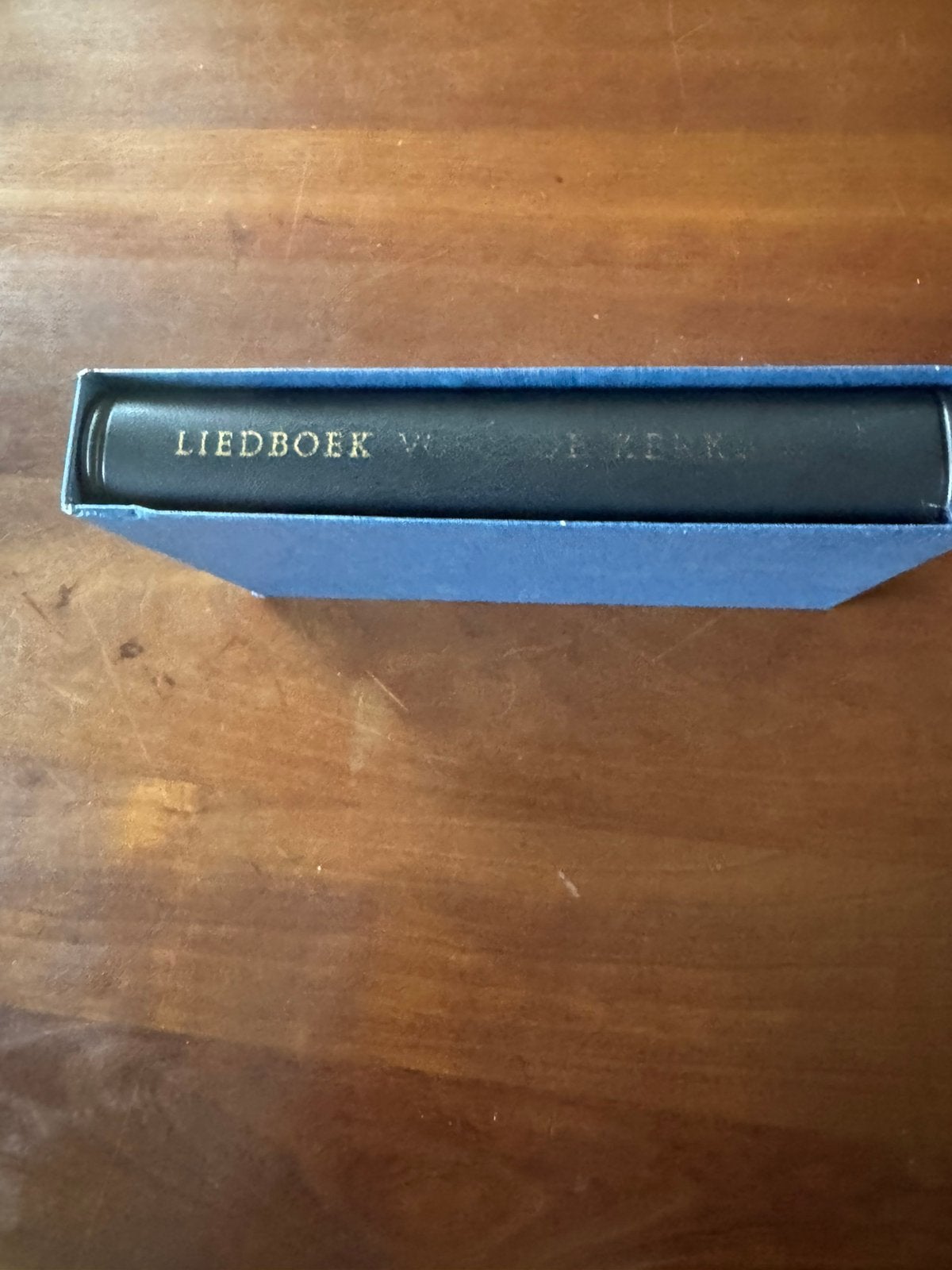 Liedboek in bewaarbox, Ophalen