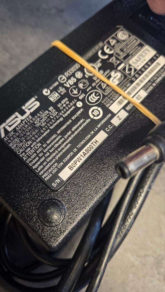 Asus lader 19v 6.32A, Computers en Software, Laptop-opladers, Ophalen of Verzenden