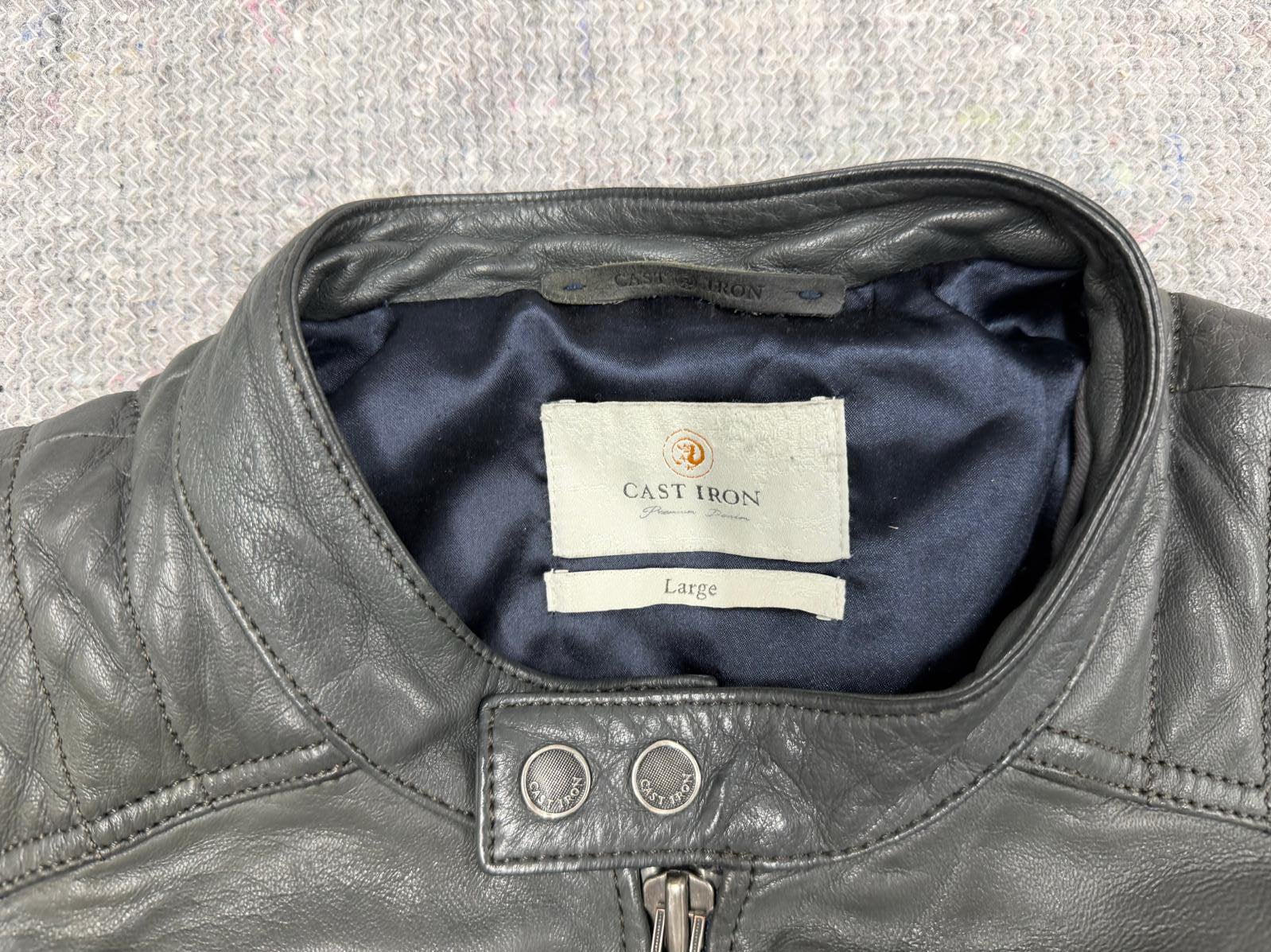Mooi stoer grijs leren jack Cast Iron, Ophalen, Zo goed als nieuw, Maat 52/54 (L), Grijs
