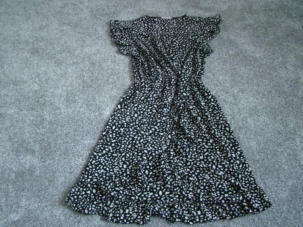 Superlekker vallend jurkje / maat L / Musthaves by Elja, Maat 38/40 (M), Zwart, Musthaves by Elja, Ophalen of Verzenden