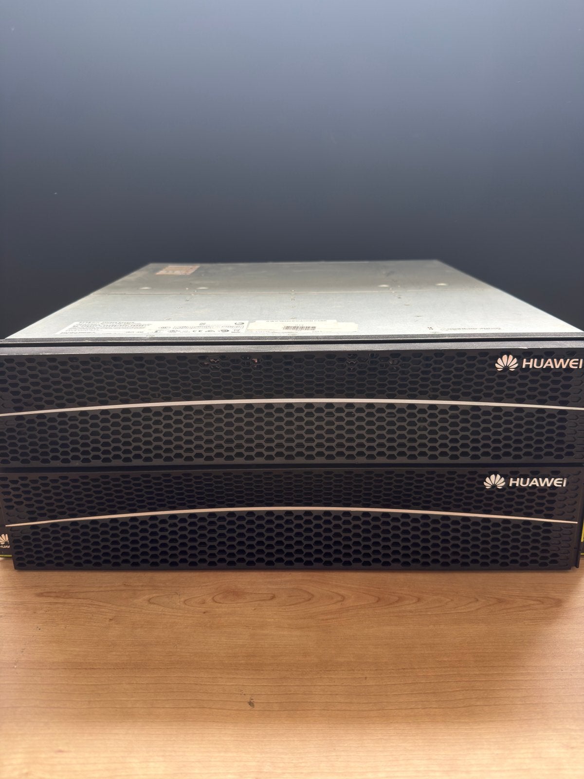 2x Huawei OceanStor 2200 V3 Storage Array, Computers en Software, Servers, Gebruikt, Onbekend, 32 GB, Hot swappable onderdelen