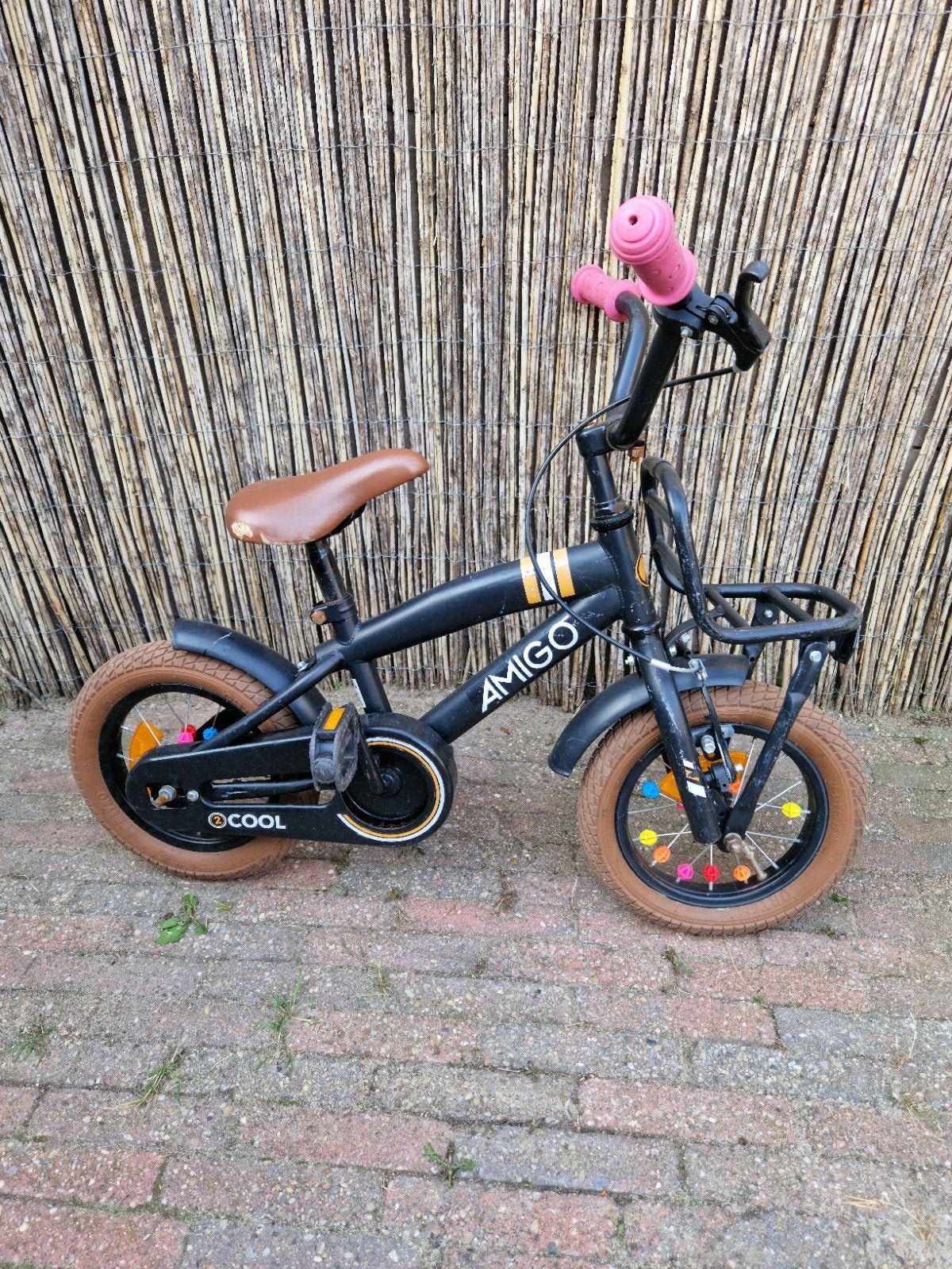 Amigo Cool kinderfiets 12 inch - Zwart met roze handvatten, Ophalen, Terugtraprem, Gebruikt, Minder dan 16 inch