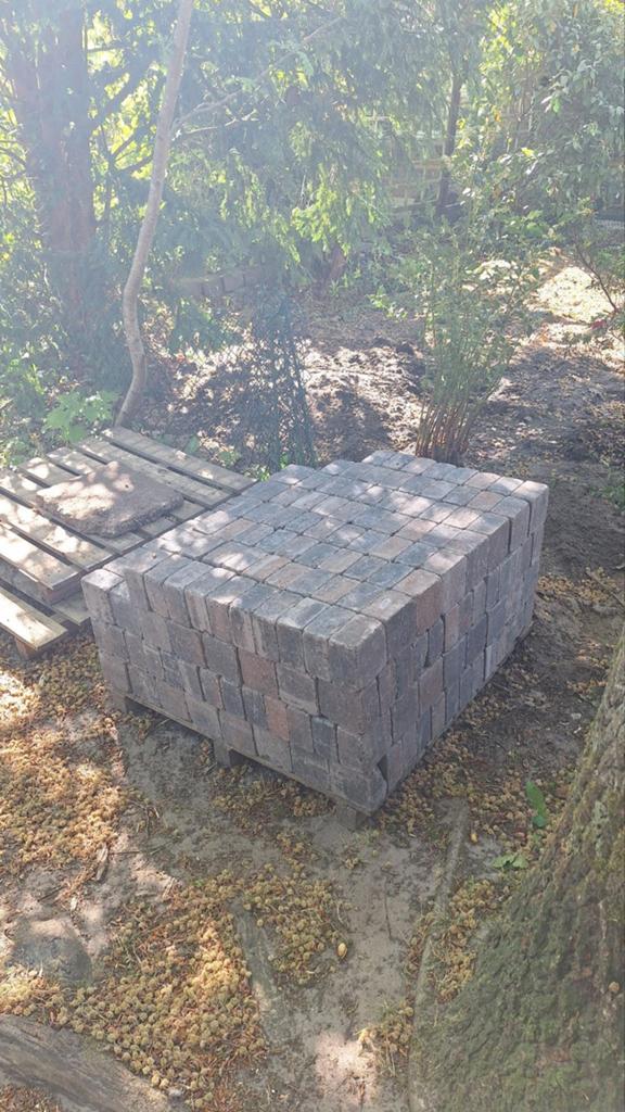 Gebruikte betonklinkers - ruim 3 m² of meer, Tuin en Terras, Tegels en Klinkers, Ophalen, Gebruikt, Klinkers, 10 m² of meer