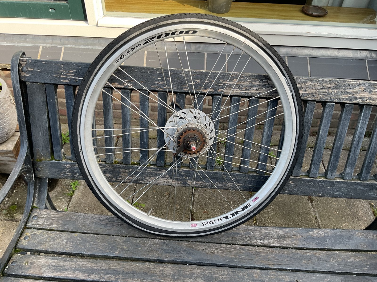 Nieuw achterwiel met band en schijfrem, Ophalen of Verzenden, Nieuw, Wiel