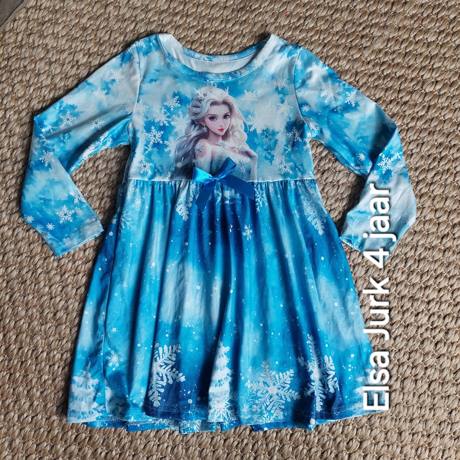 elsa jurk maat 128, Kinderen en Baby's, Carnavalskleding en Verkleedspullen, Ophalen of Verzenden, Zo goed als nieuw, 122 t/m 128