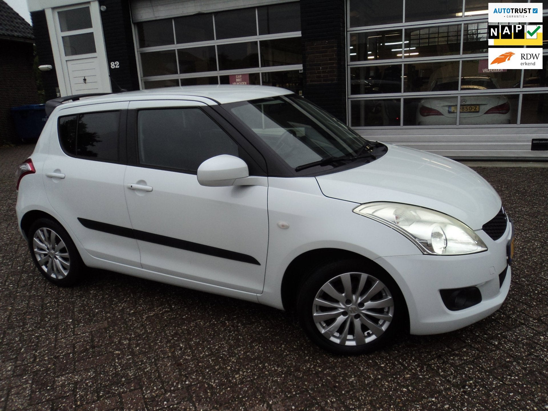 Suzuki Swift 1.2 Exclusive EASSS Cruise Stoelverwarming Clim, Voorwielaandrijving, Stof, 4 cilinders, 400 kg