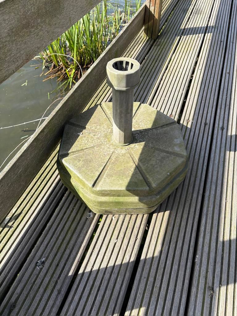 Gratis! Zware parasol poot, Ophalen, Zo goed als nieuw, Minder dan 1 meter, Parasolvoet