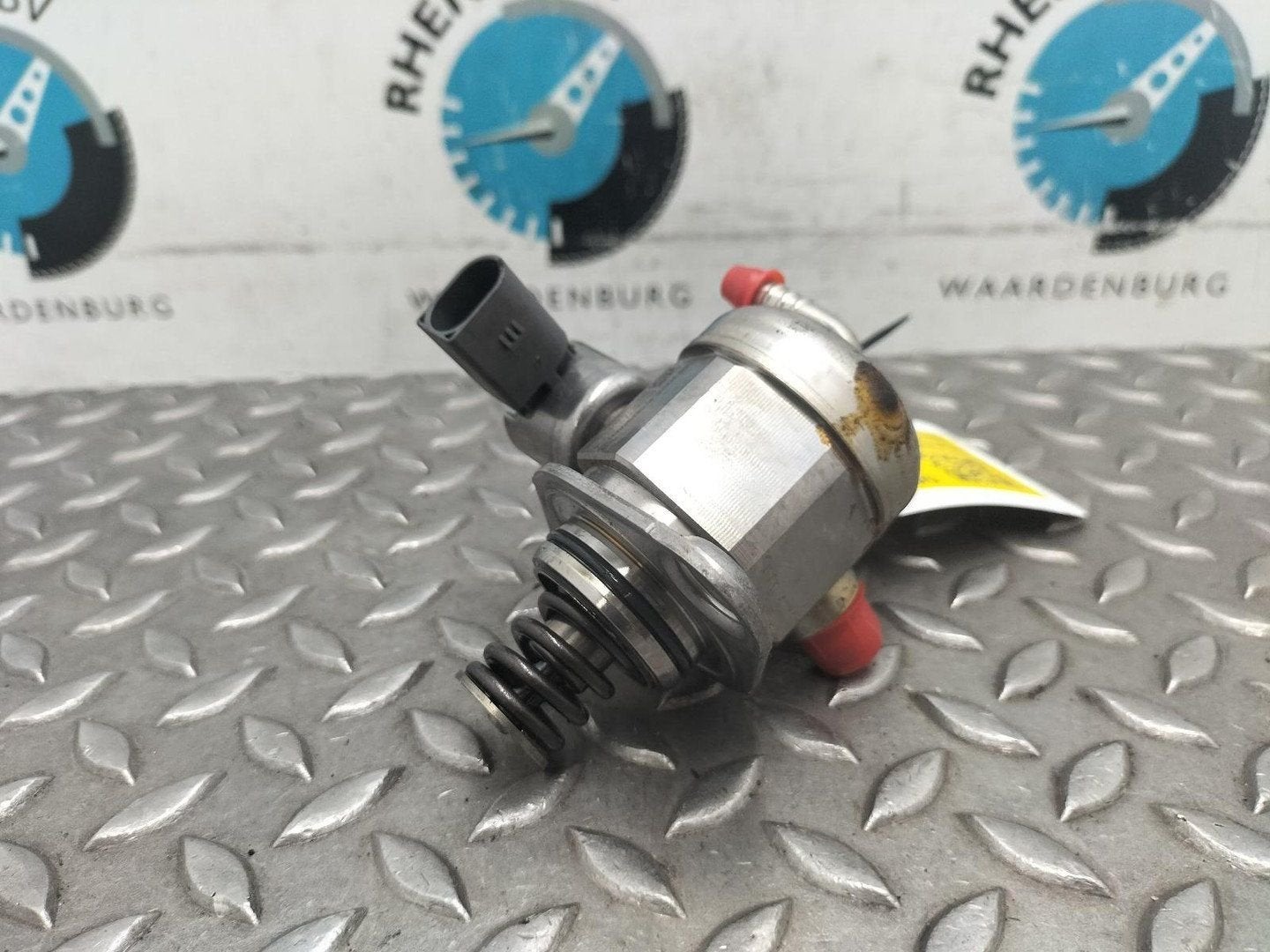 VOLKSWAGEN PASSAT BRANDSTOF POMP VOOR DE INJECTOR 2020, Ophalen of Verzenden, Gebruikt, Stiba lid