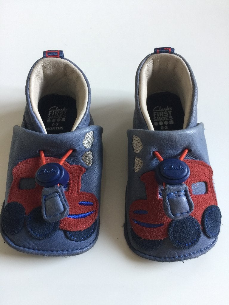 Clarks First shoes schoentjes 0-3 mnd als nieuw (N112), Schoentjes, Clarks, Ophalen of Verzenden, Zo goed als nieuw