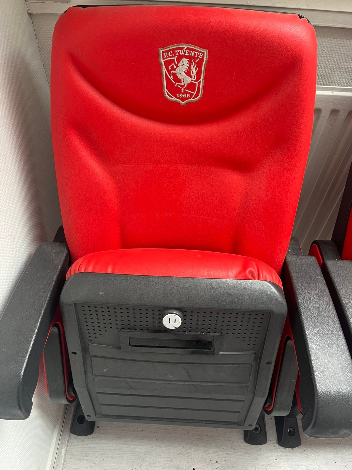 FC Twente stadionstoel, Maat XS of kleiner, Ophalen, Zo goed als nieuw, Clubaccessoires