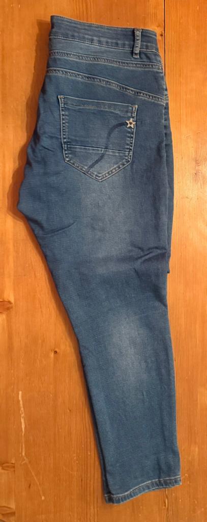 Te koop zeer mooie zac en zoe jeans maat 40, Kleding | Dames, Ophalen of Verzenden, Zo goed als nieuw, Blauw, W30 - W32 (confectie 38/40)