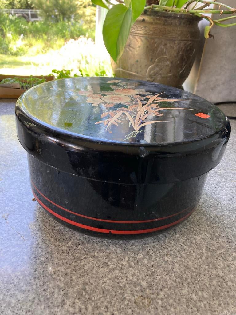 Vintage Chinese/Japanse lakdoos met kunststof binnenbak, Antiek en Kunst, Ophalen of Verzenden