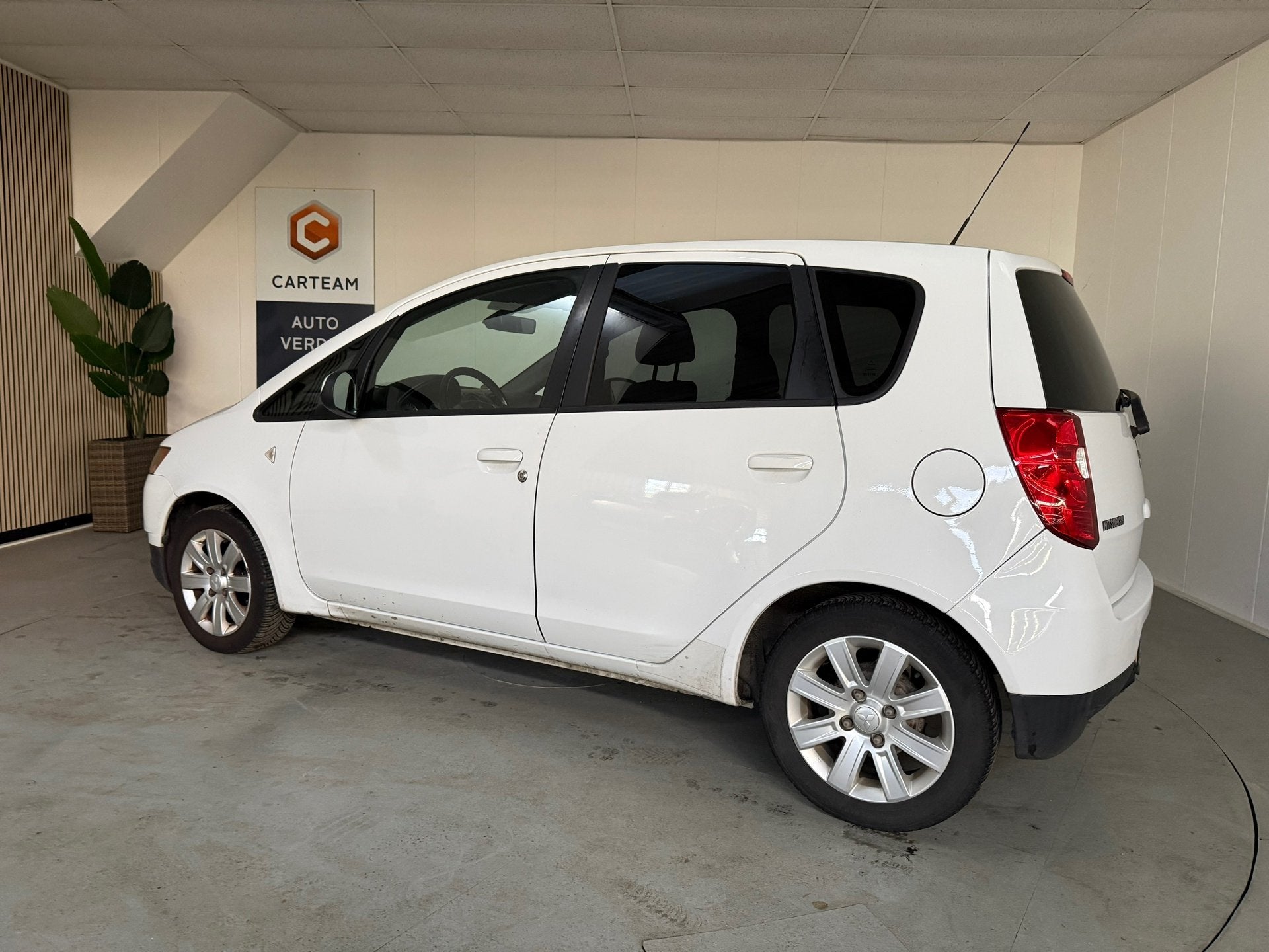 Mitsubishi Colt 1.3 Edition Two Airco, Trekhaak, LMV, Voorwielaandrijving, Euro 5, Gebruikt, 31 €/maand