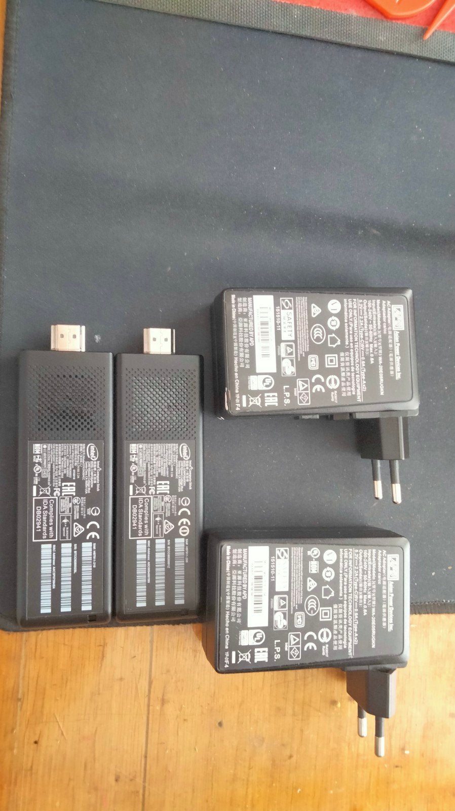 2 x mini pc, Ophalen of Verzenden, Zo goed als nieuw, Intel