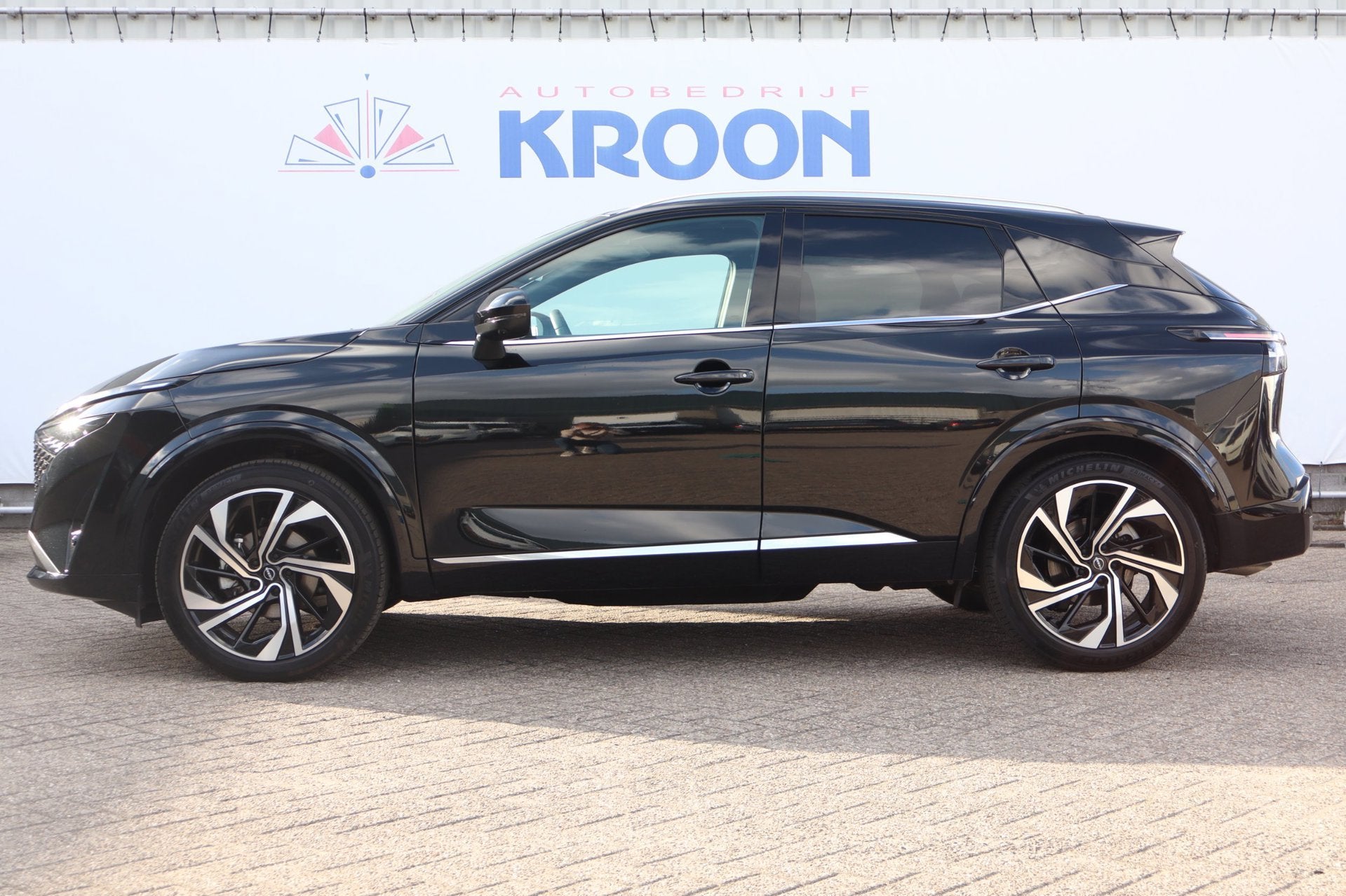 Nissan Qashqai 1.3 MHEV Xtronic Tekna Plus I Panoramadak I L, Auto's, Dealer onderhouden, Zwart, 4 cilinders, Automatische klimaatregeling