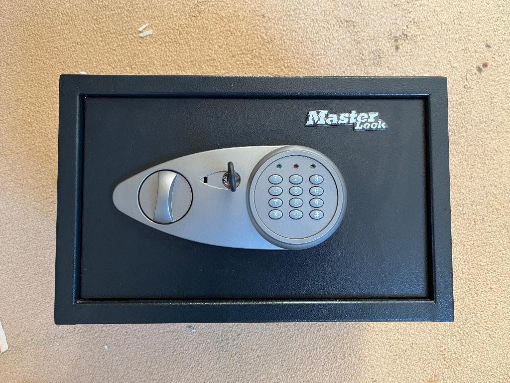 Master Lock kluis, Huis en Inrichting, Brandblussers en Brandkasten, Ophalen, Gebruikt, Brandkast