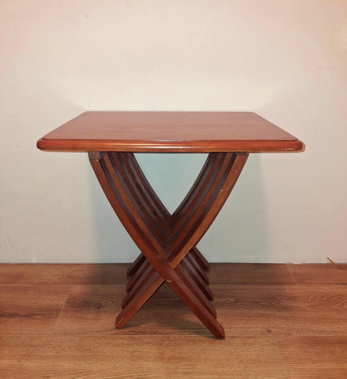 Vintage houten bijzettafel, Ophalen, Minder dan 45 cm, Minder dan 55 cm, Gebruikt
