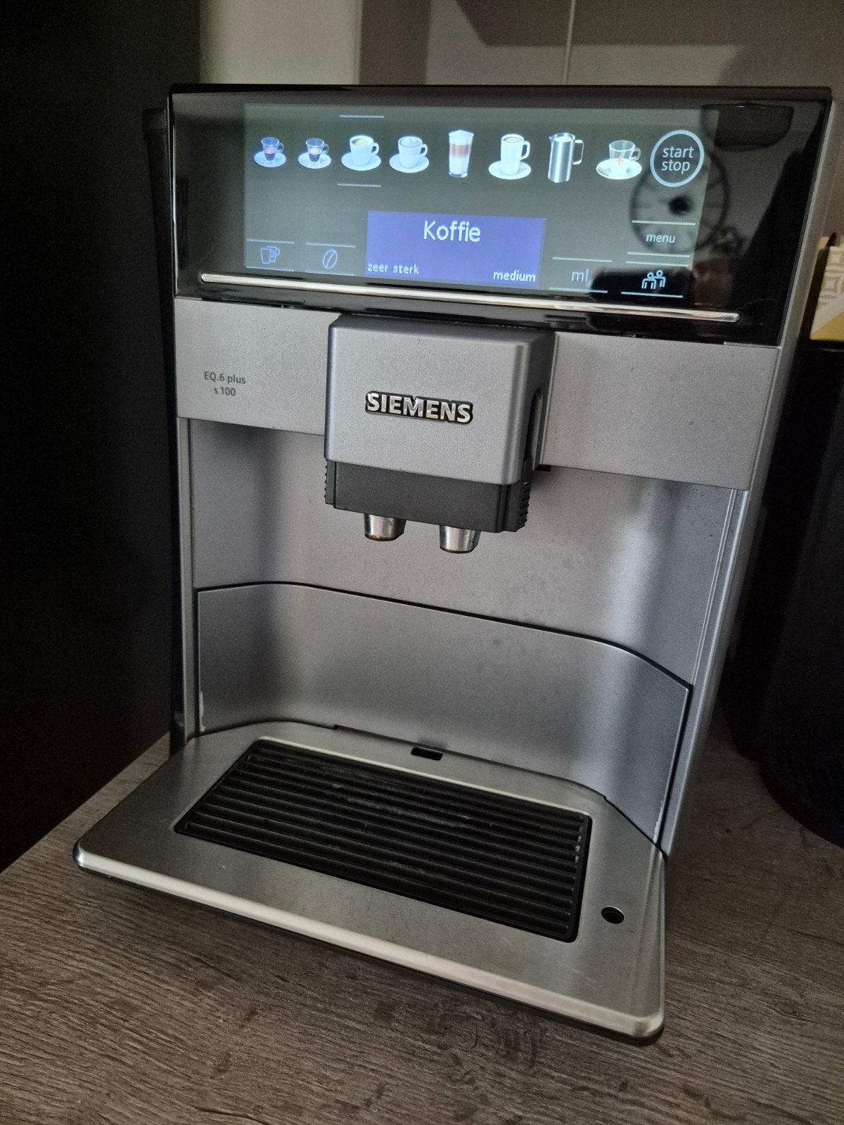 Siemens EQ.6 Plus S100 Volautomatische Koffiemachine, Ophalen, Gebruikt, 10 kopjes of meer, Koffiemachine