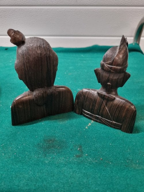 Houten borstbeelden man en vrouw, Verzamelen, Beelden en Beeldjes, Ophalen of Verzenden
