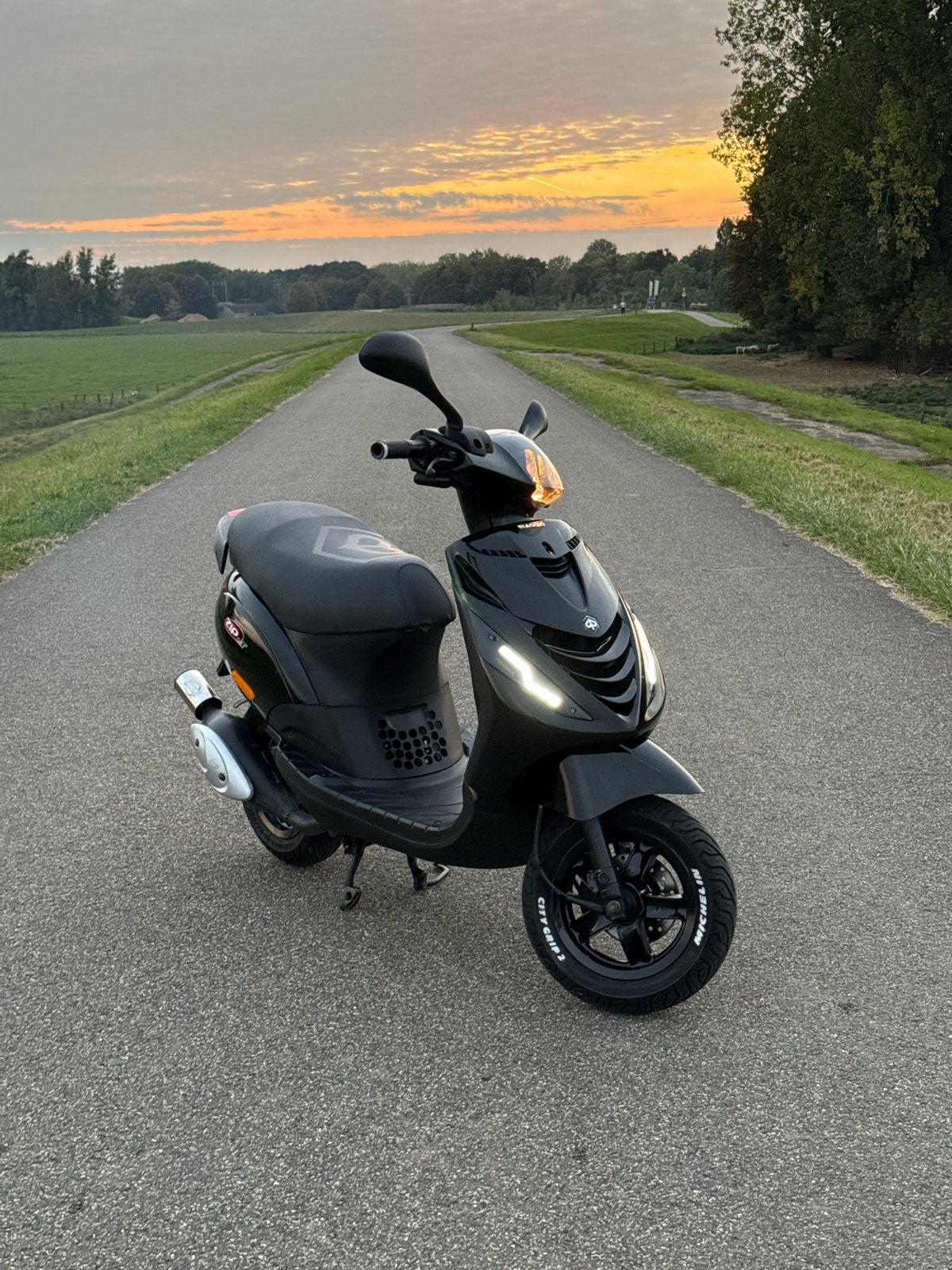 Piaggio Zip 2-takt 2014 DR70 SP-look hoogglans metallic zwar, Ophalen of Verzenden, Gebruikt, Overige typen, Piaggio