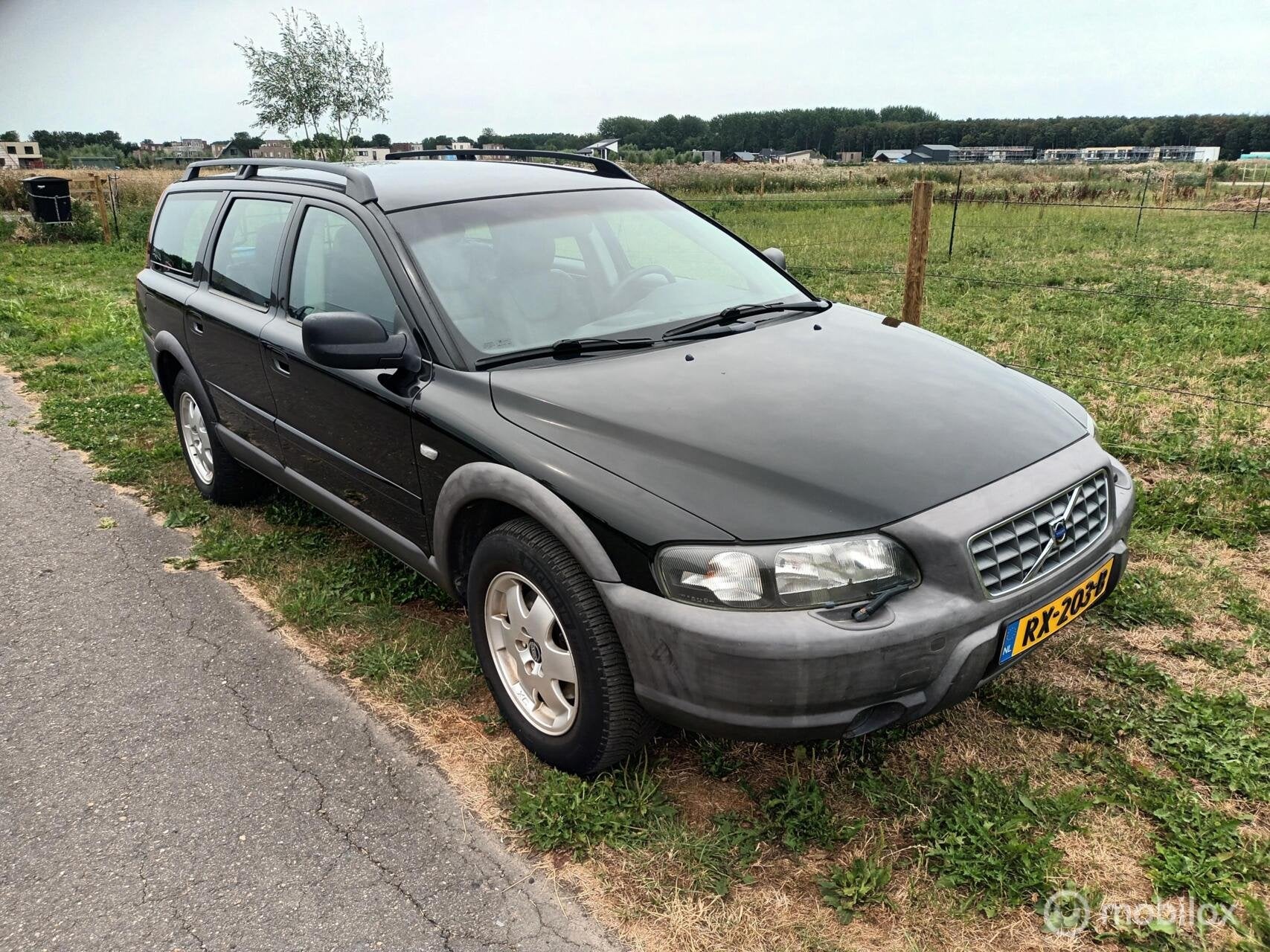 Supernette Volvo V70 2.4 T Cross Country 01 280K met issue, Auto's, Volvo, Automaat, 1657 kg, V70, 2435 cc