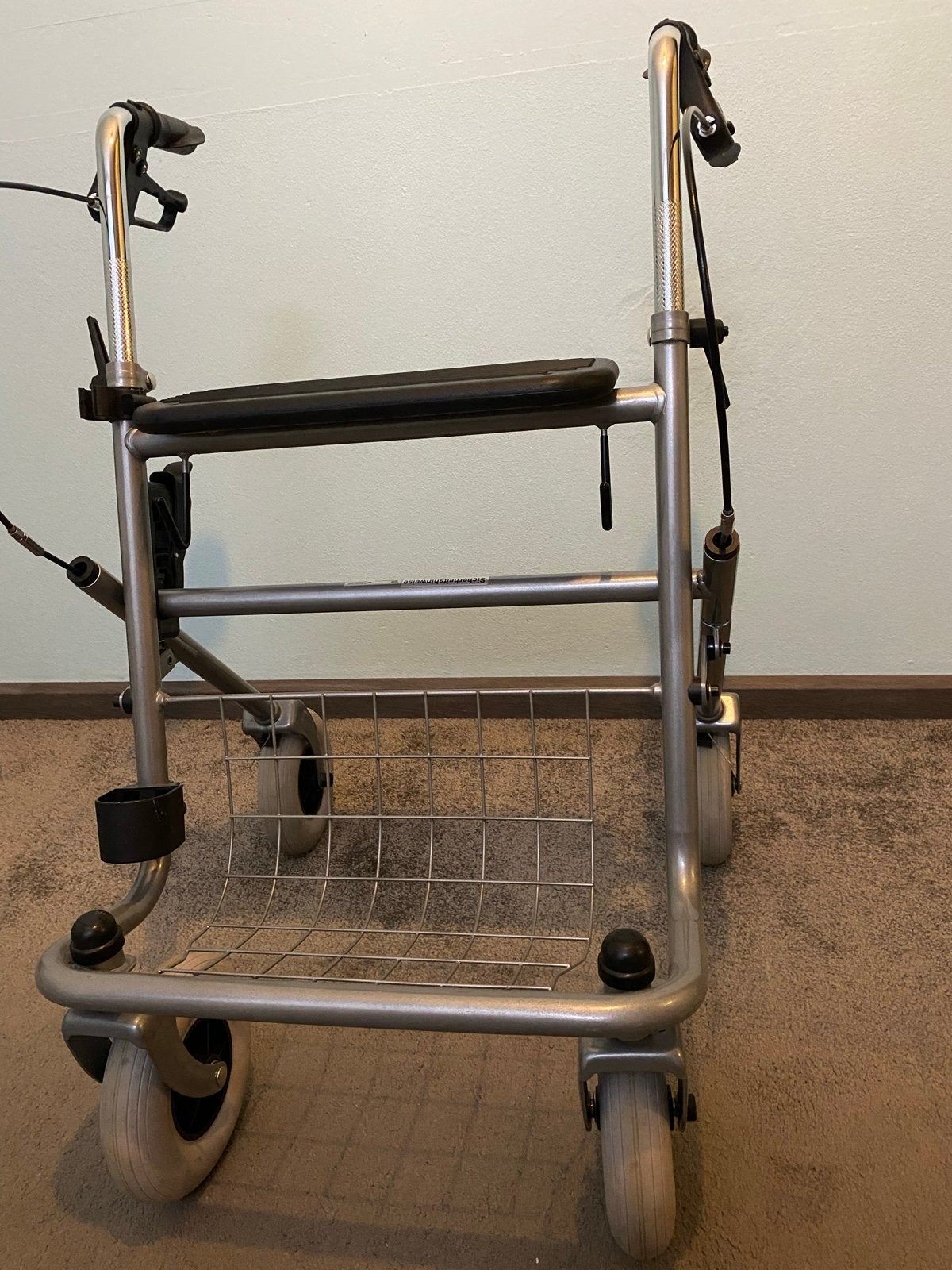 Rollator technisch goed en schoon, sterk en opklapbaar, Ophalen, Zo goed als nieuw