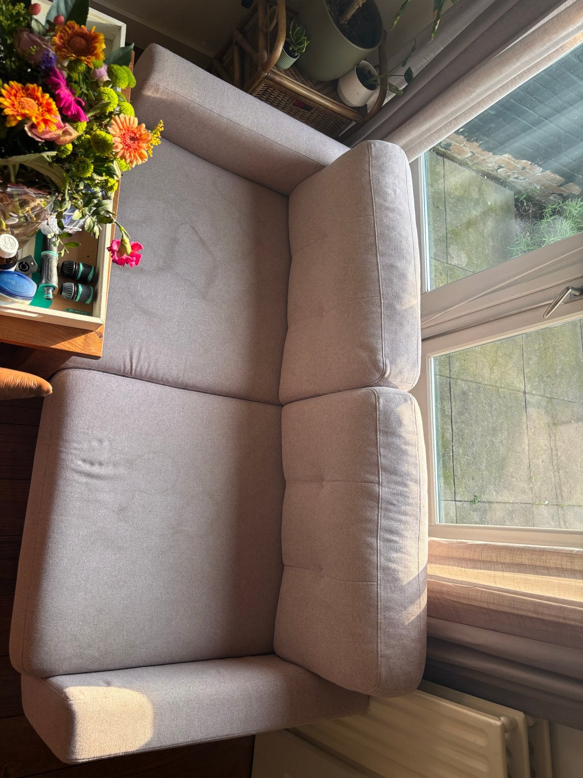 Comfortabele lichtroze tweepersoonsbank, Huis en Inrichting, Ophalen, 150 tot 200 cm, Tweepersoons, 75 tot 100 cm