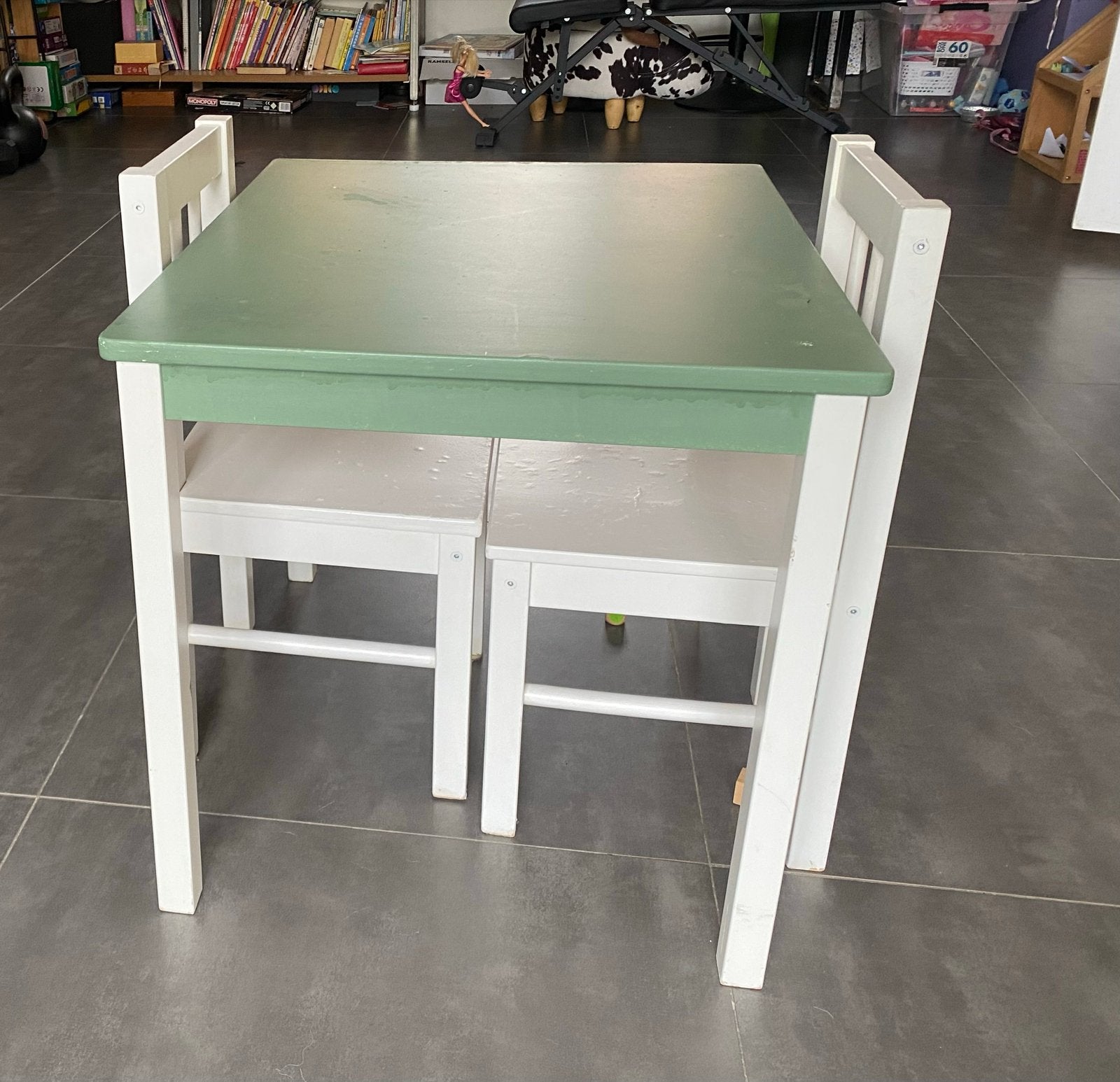 Kinder tafel met 2 stoeltjes - groen/wit, Ophalen, Gebruikt, Tafel(s) en Stoel(en)