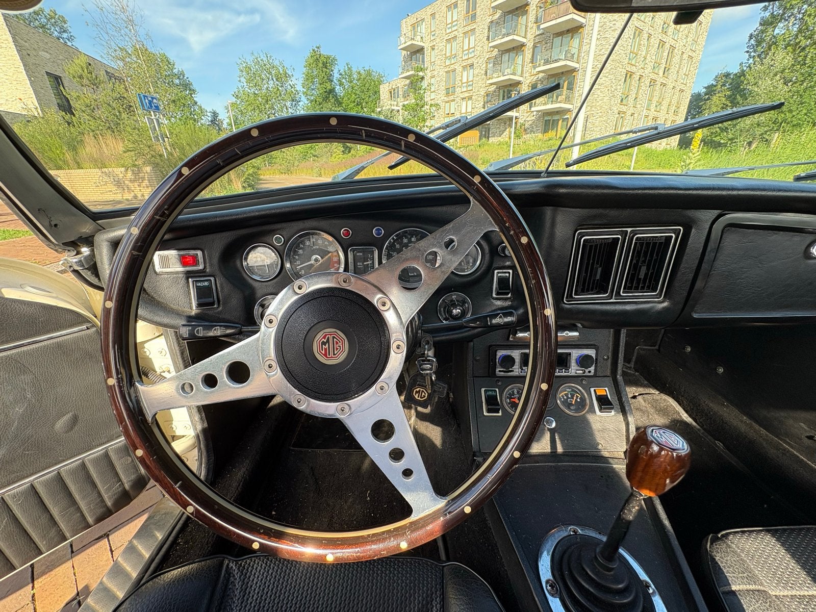 MG B 1.8 Tourner 1976 Geel, foto 5