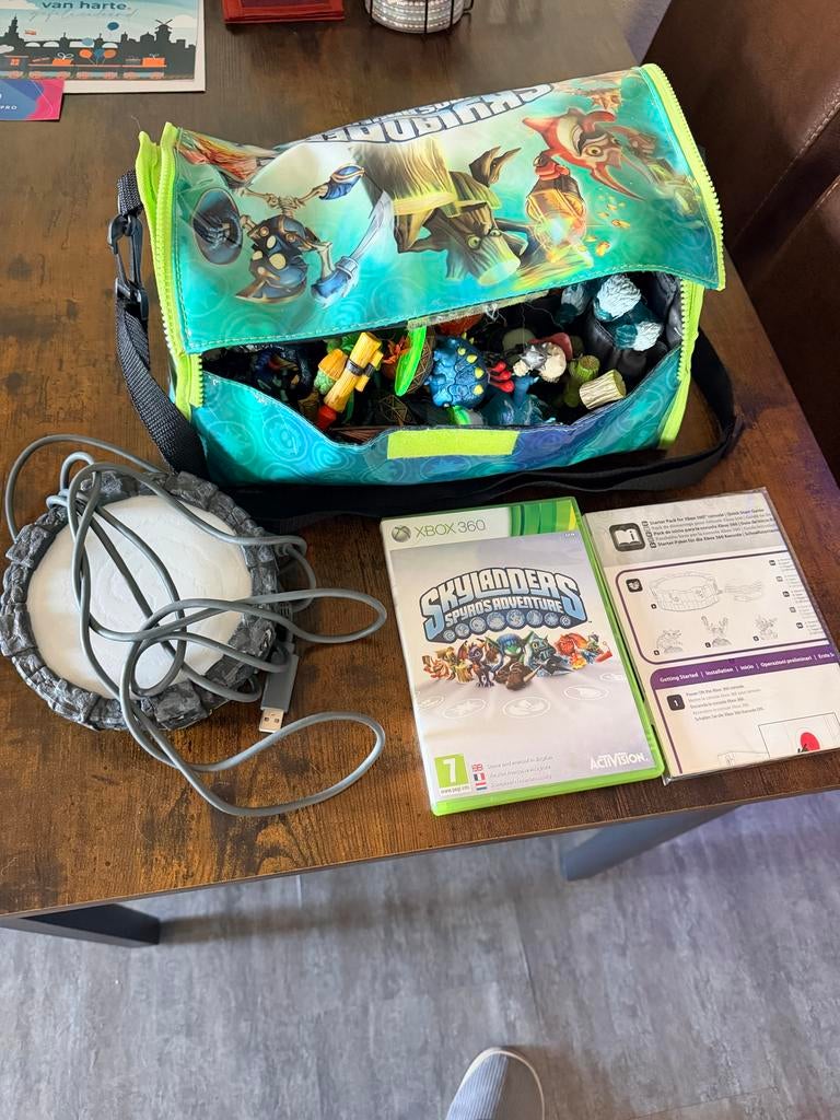 XBox 360  Skylanders Spyro’s Adventure compleet, Spelcomputers en Games, Games | Xbox 360, Avontuur en Actie, 2 spelers, Ophalen of Verzenden
