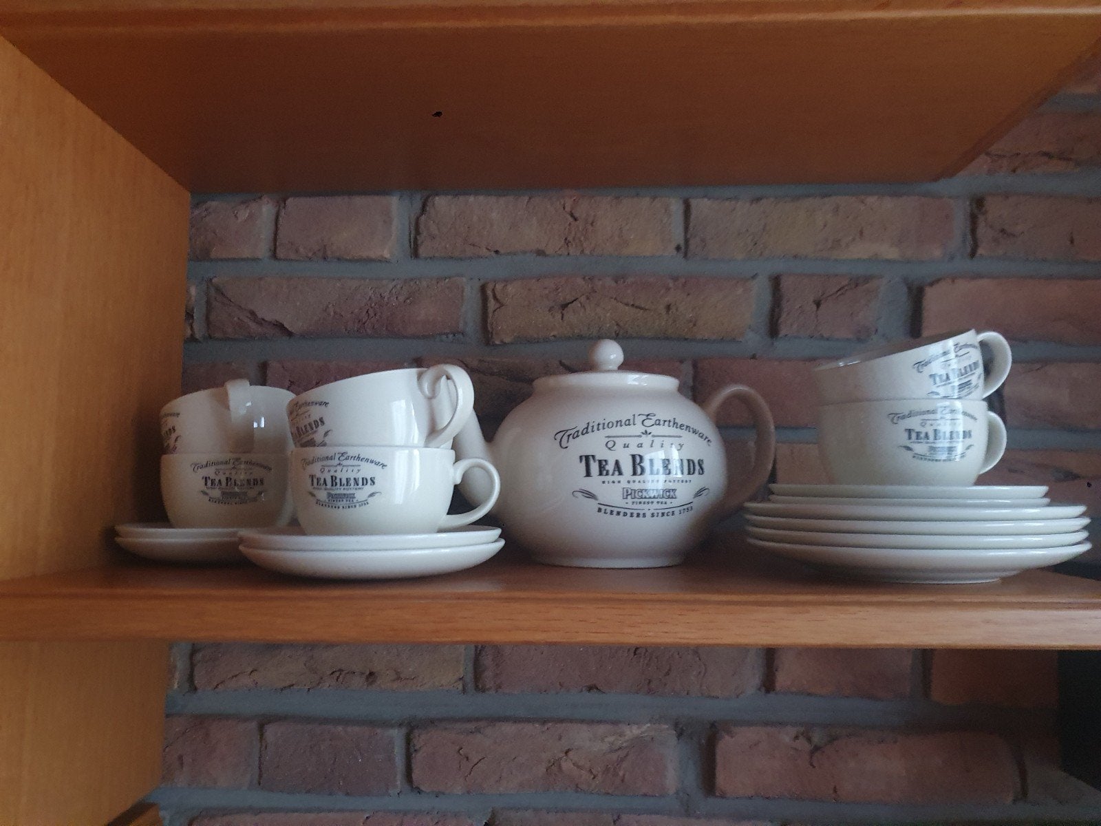 Elegant beige-kleurig Pickwick theeservies, Ophalen