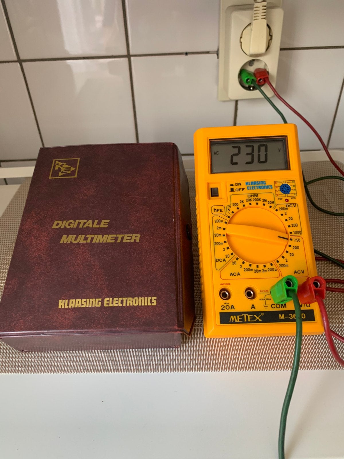 Vintage digitale multimeter,professional metex-3610, Doe-het-zelf en Verbouw, Meetapparatuur, Ophalen of Verzenden, Zo goed als nieuw