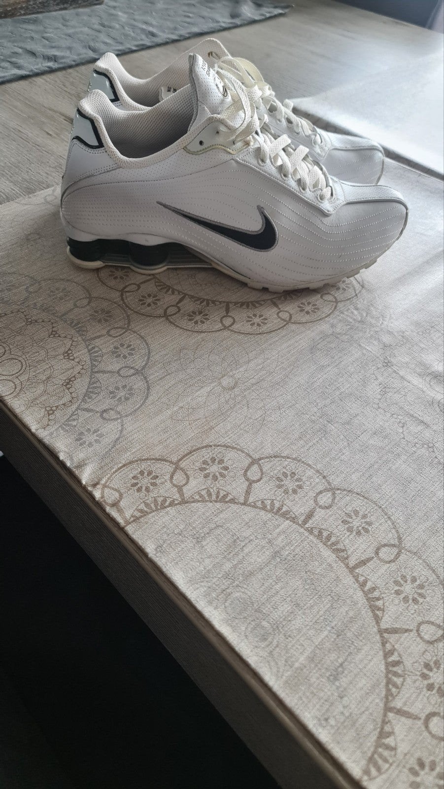 Nike Shox Sportschoenen Maat 43 - Zo goed als nieuw, Wit, Nike, Ophalen of Verzenden, Sneakers of Gympen