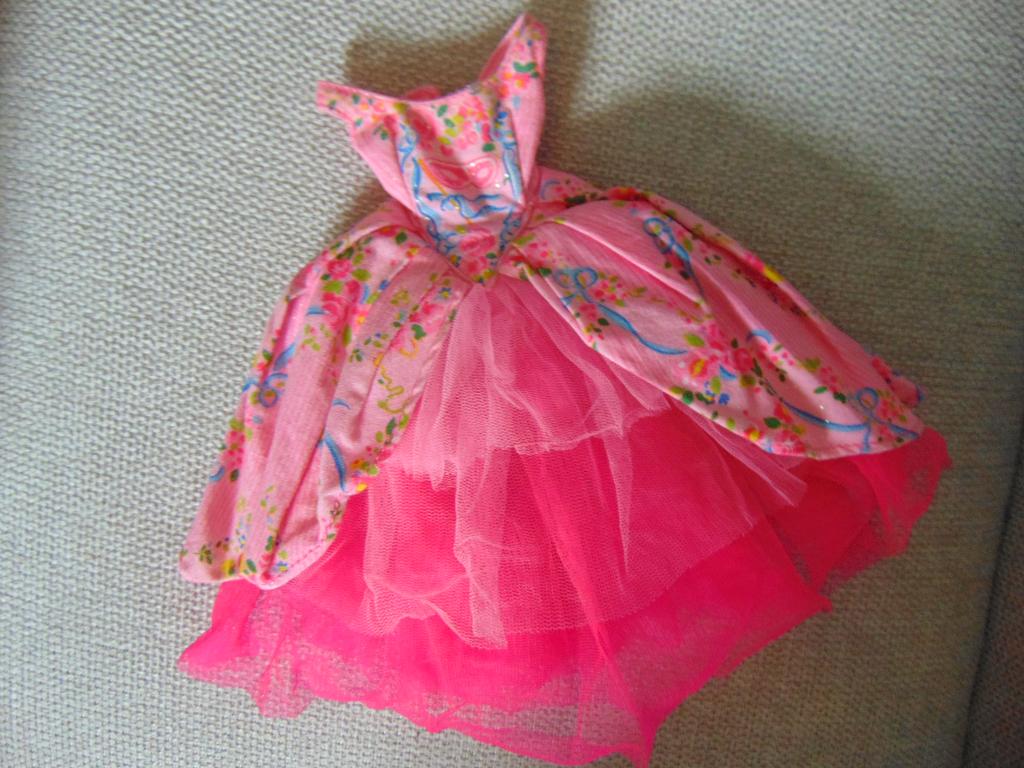 Sindy Hasbro Kleding en Accessoires - Prachtige Staat, Verzamelen, Poppen, Ophalen of Verzenden, Gebruikt, Kleertjes