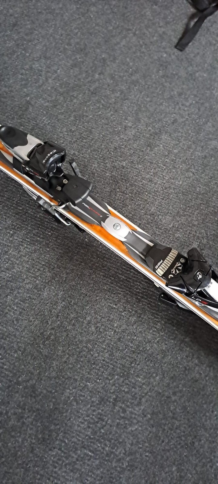 carve ski s, Sport en Fitness, Ophalen, 160 tot 180 cm, Gebruikt, Carve