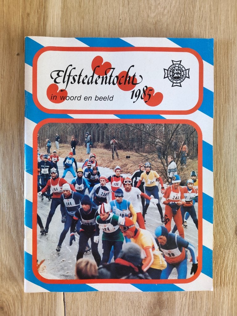 Elfstedentocht in woord en beeld 1985, Gelezen, Wintersport, Henk van Dam ( ?? ), Ophalen of Verzenden