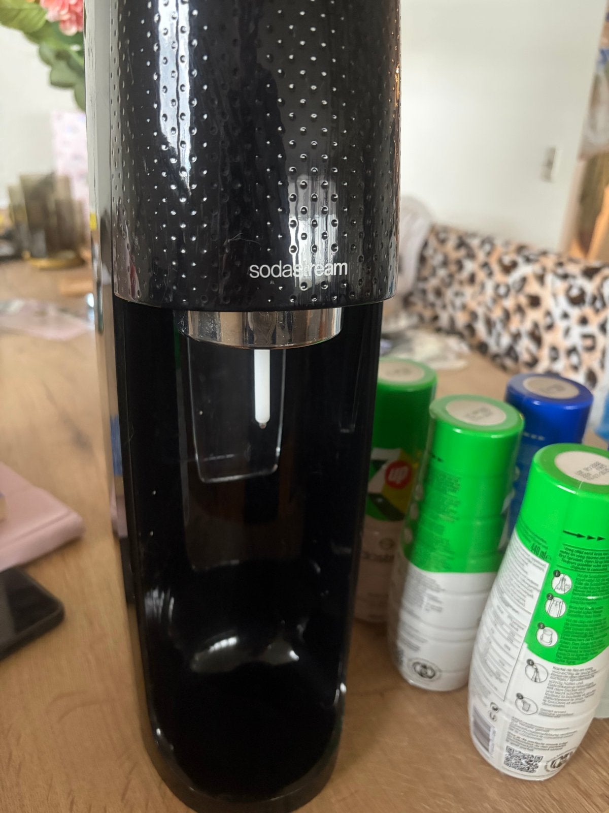 Sodastream met 6 siroopflessen, Ophalen, Zo goed als nieuw