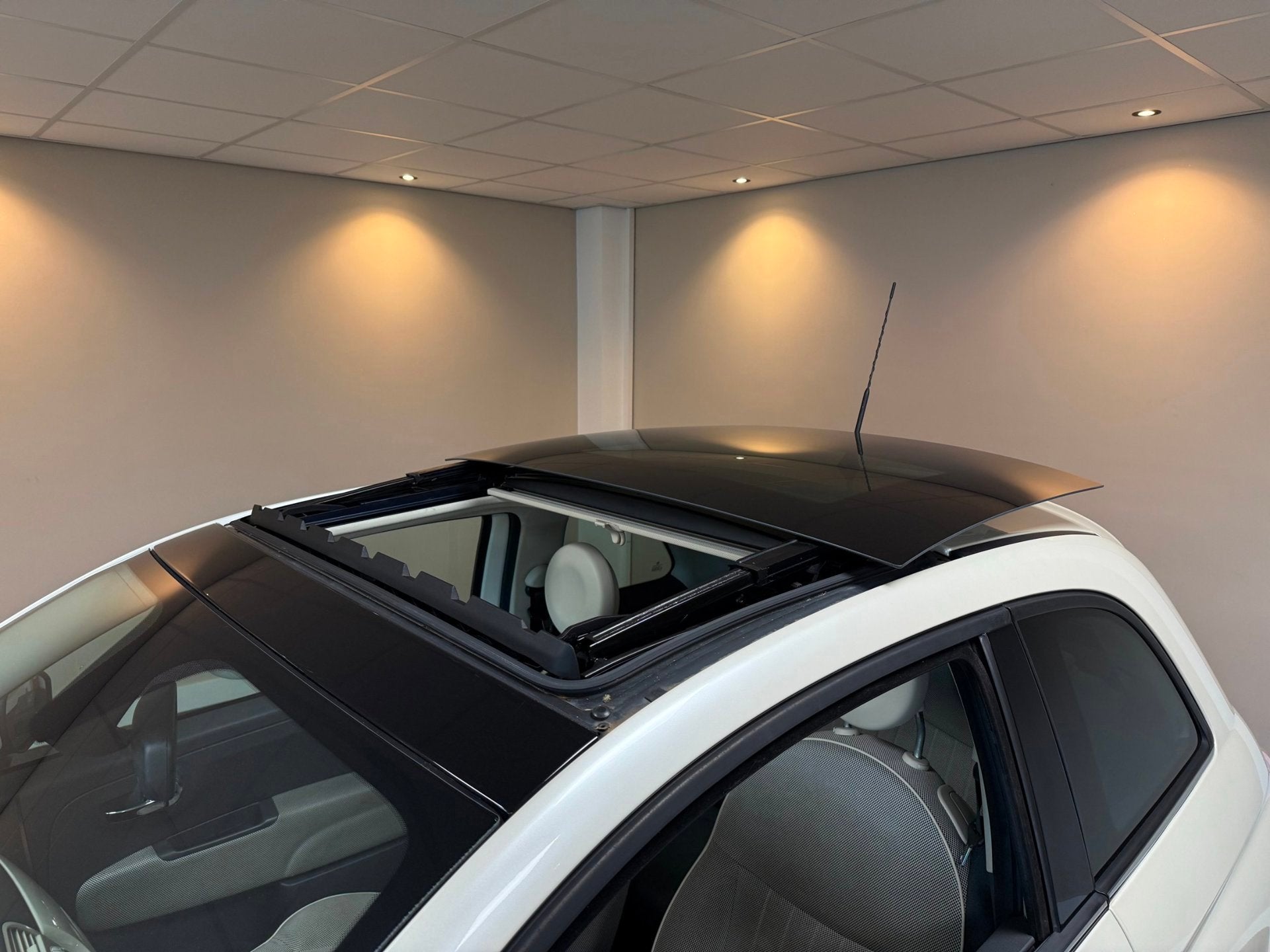 Fiat 500 1.2 Lounge *55.000Km!* Automaat|Pano|Climate|Parelm, Auto's, Fiat, Euro 5, Gebruikt, 1242 cc, Origineel Nederlands