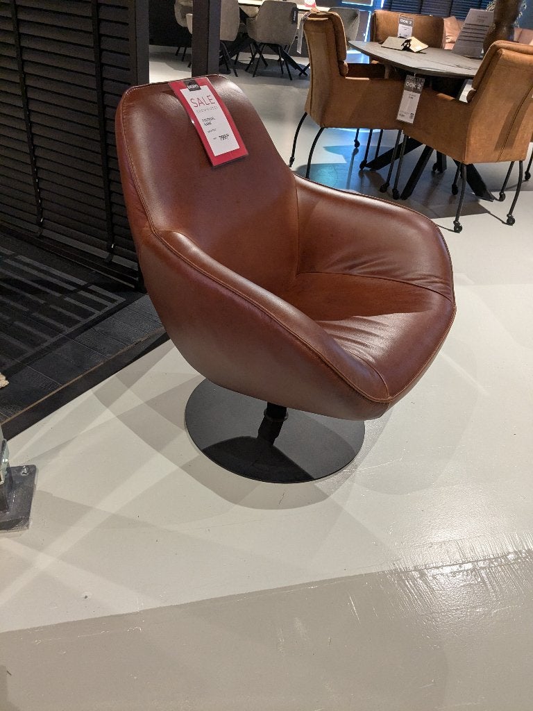 SUPER MODERNE NIEUWE COGNAC DRAAIFAUTEUIL VOOR SPOTPRIJS, Ophalen, MODERN, Nieuw, 75 tot 100 cm