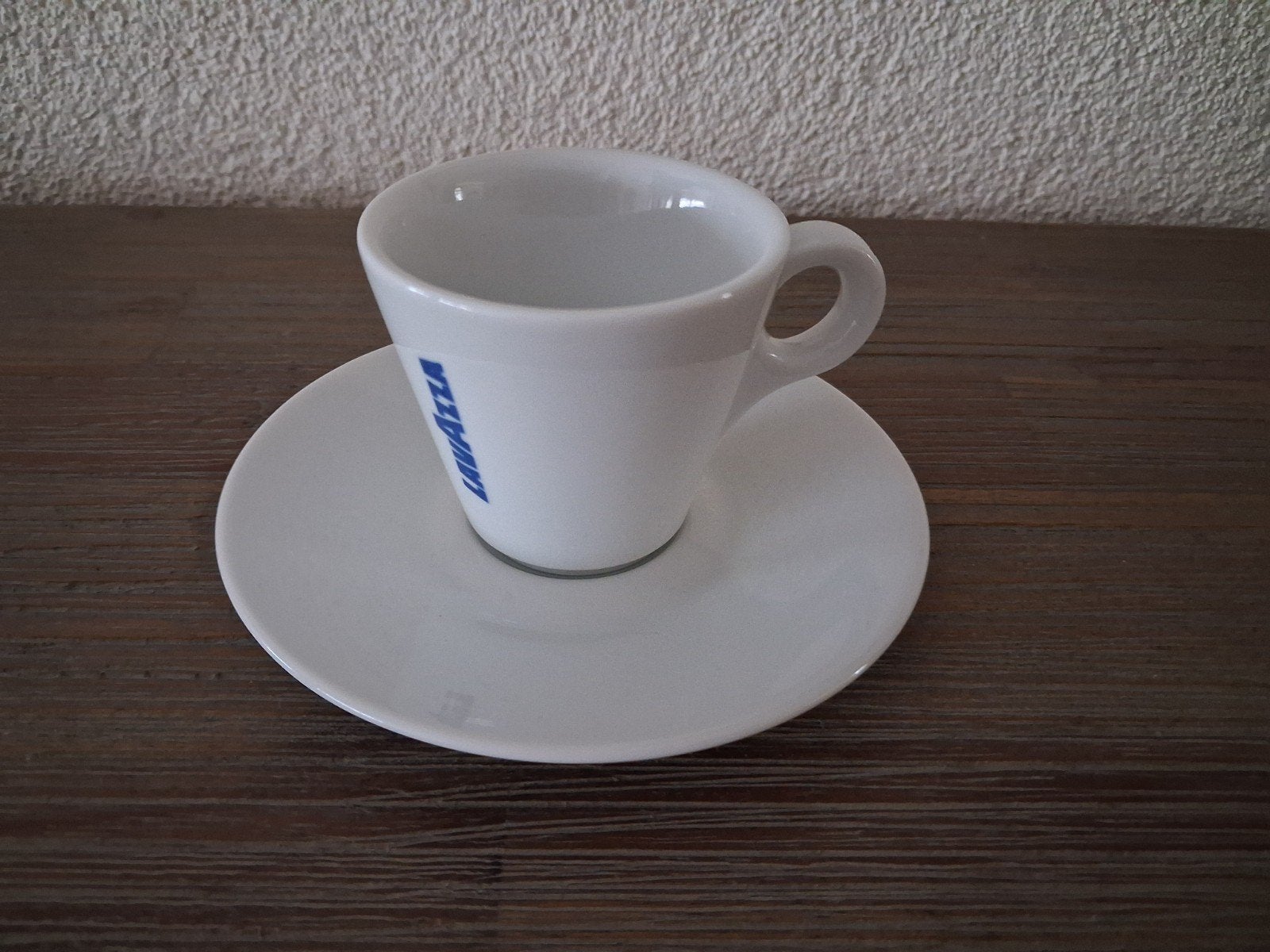 Leuke kop & schotel Lavazza espresso, Ophalen of Verzenden, Zo goed als nieuw, Porselein, Overige stijlen