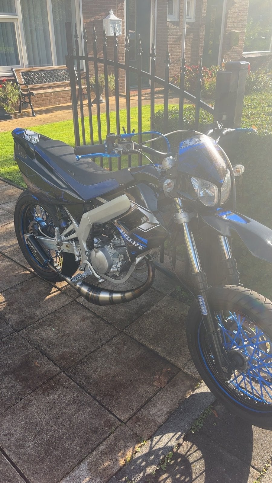 Tekoop derbi senda sm 2010, Fietsen en Brommers, Ophalen, 6 versnellingen, Maximaal 45 km/u, Zo goed als nieuw