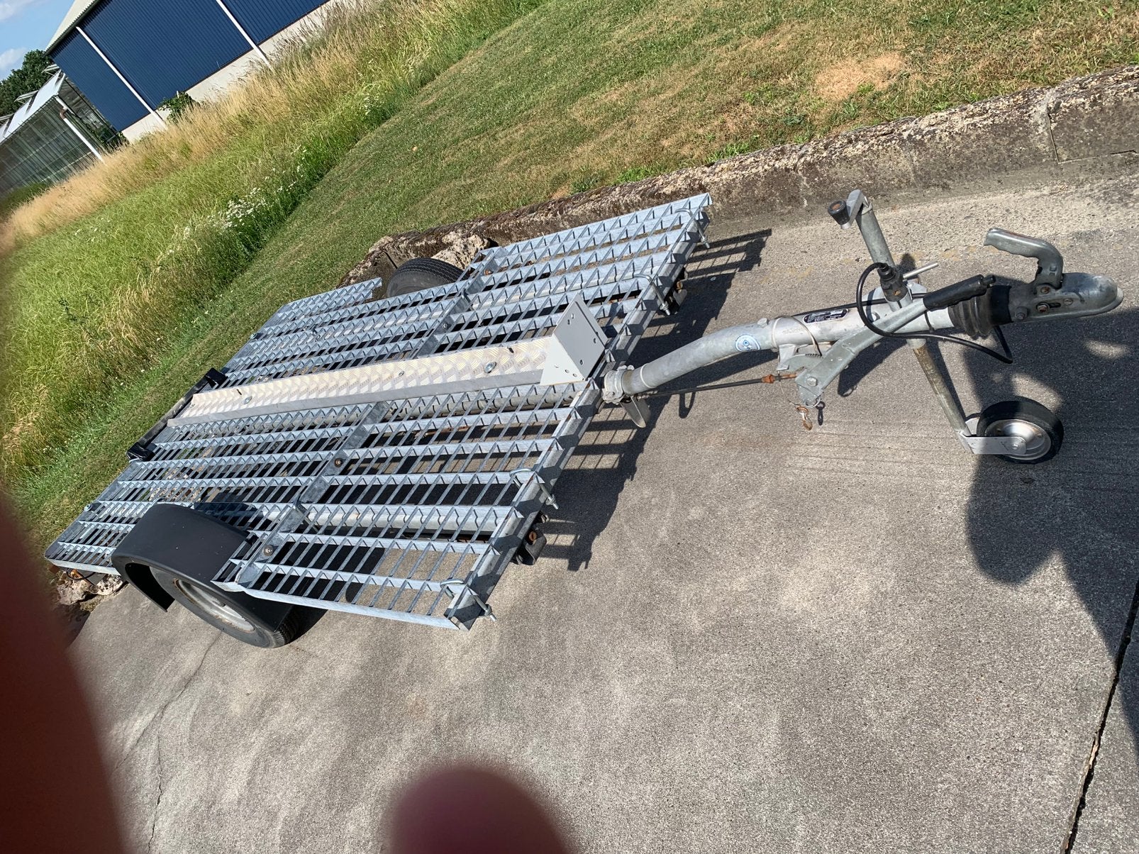 motor aanhanger, Ophalen, Zo goed als nieuw