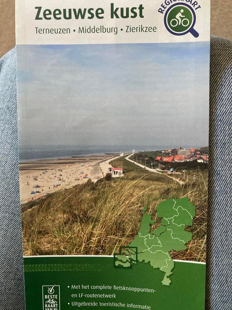 Regiokaart Zeeuwse Kust: Terneuzen, Middelburg, Zierikzee, Overige merken, Fiets- of Wandelgids, Ophalen of Verzenden, Zo goed als nieuw