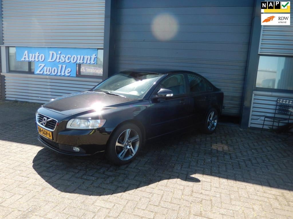 Volvo S40 2.0 Limited Edition AIRCO NAVI, Auto's, Gebruikt, Zwart, Lichtsensor, Zwart