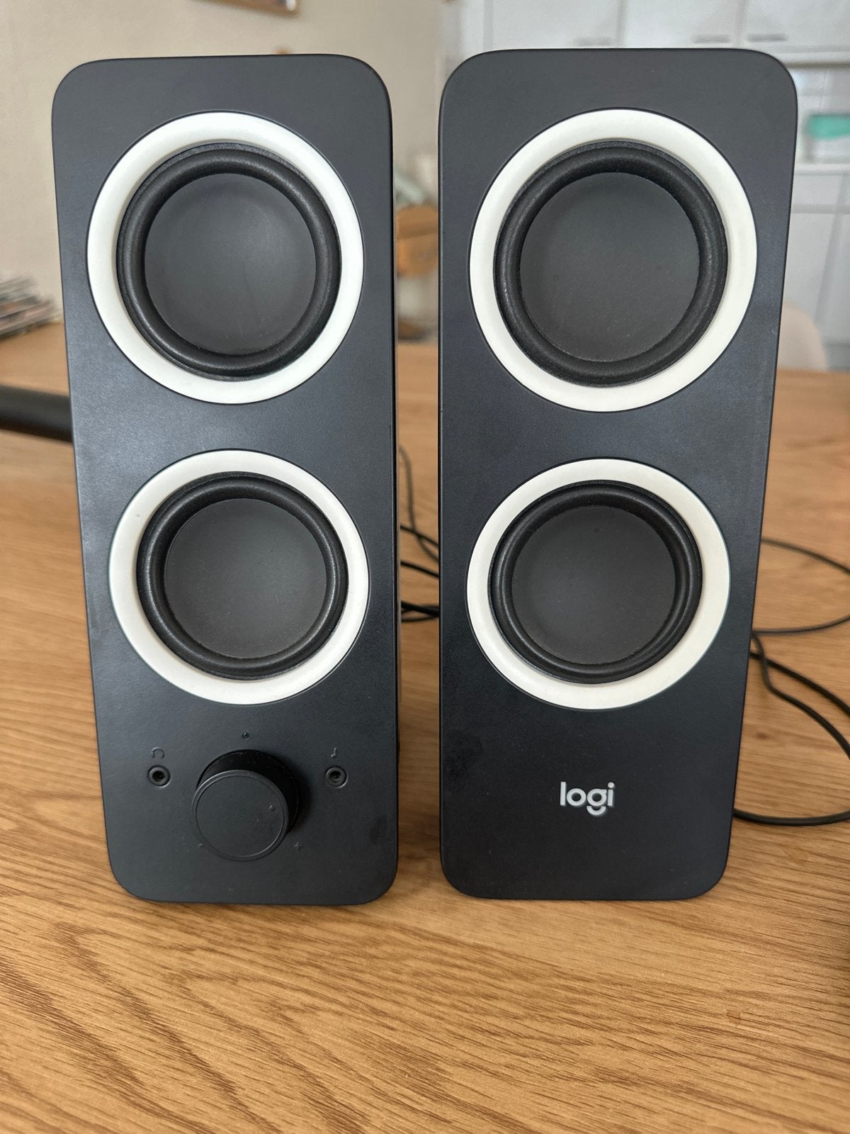Logitech Z200 Speakerset Zwart - Goed geluid voor elke setup, Verzenden, Gebruikt
