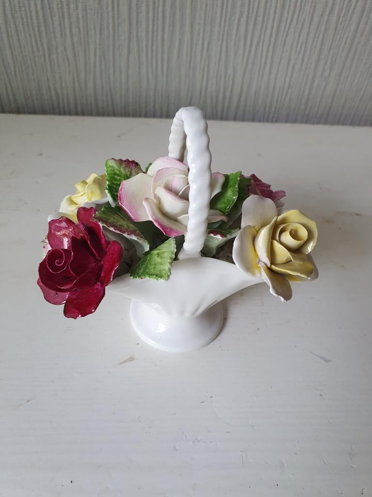 Royal Doulton bloemenmandje – 12,5x12x8,5cm - Engeland, Ophalen of Verzenden, Zo goed als nieuw